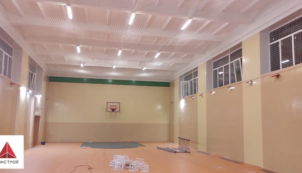 Завершальний етап ремонту спортивного залу КЗ “Станично-Луганської ЗОШ №1 I-III ступенів”.