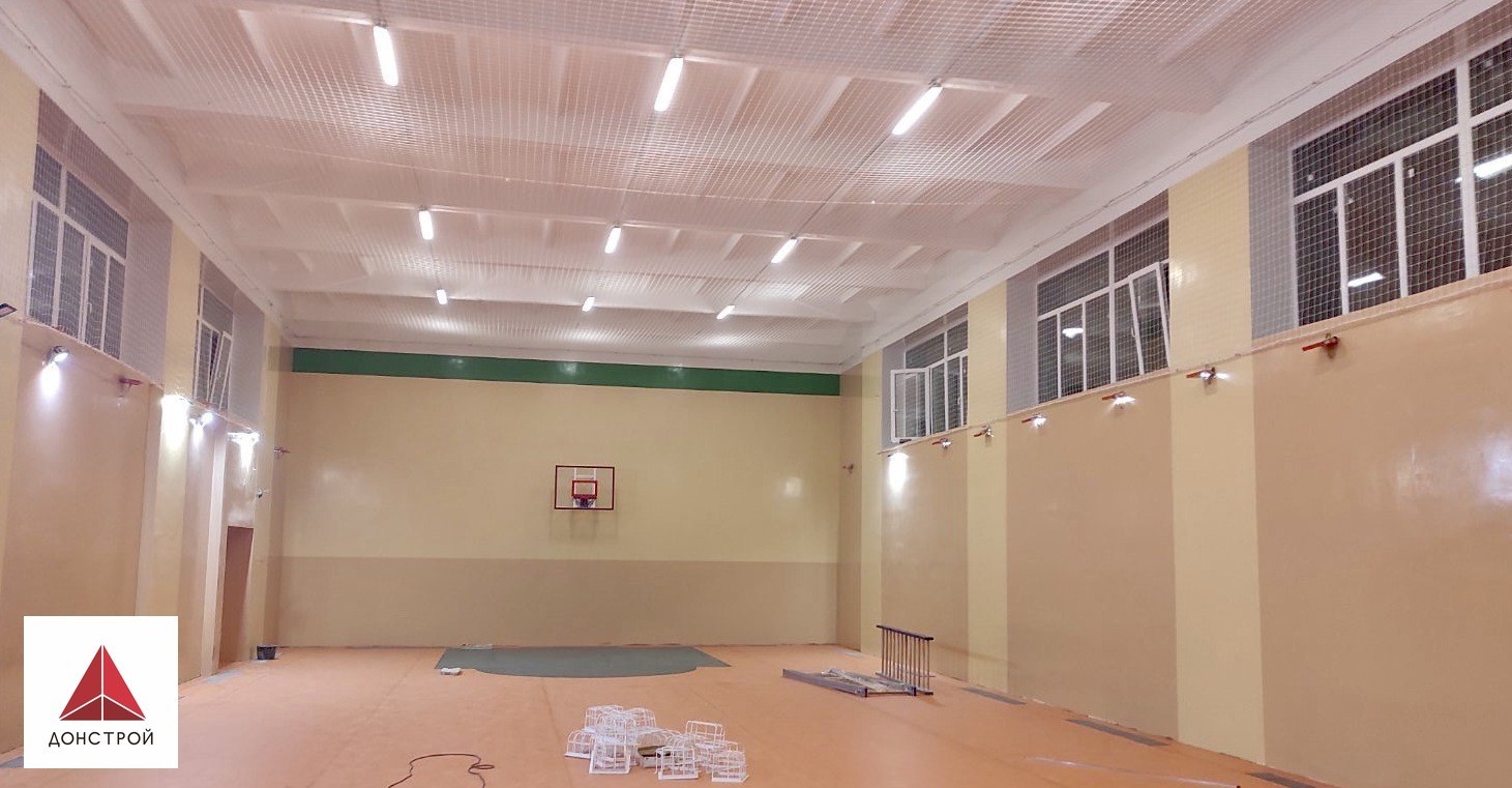 Завершающий этап ремонта спортивного зала КЗ «Станично-Луганской ООШ №1 I-III ступеней» .